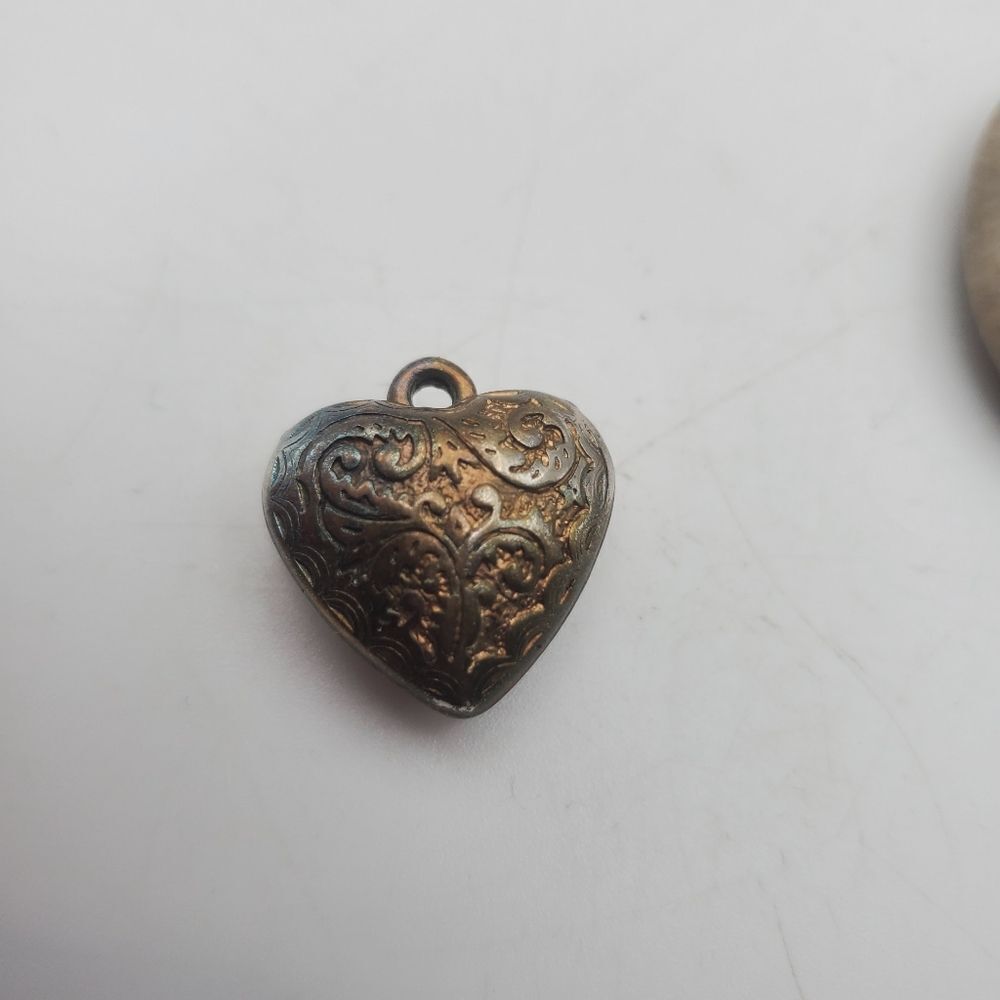 Bronzed toned Victorian hearts necklace pendant